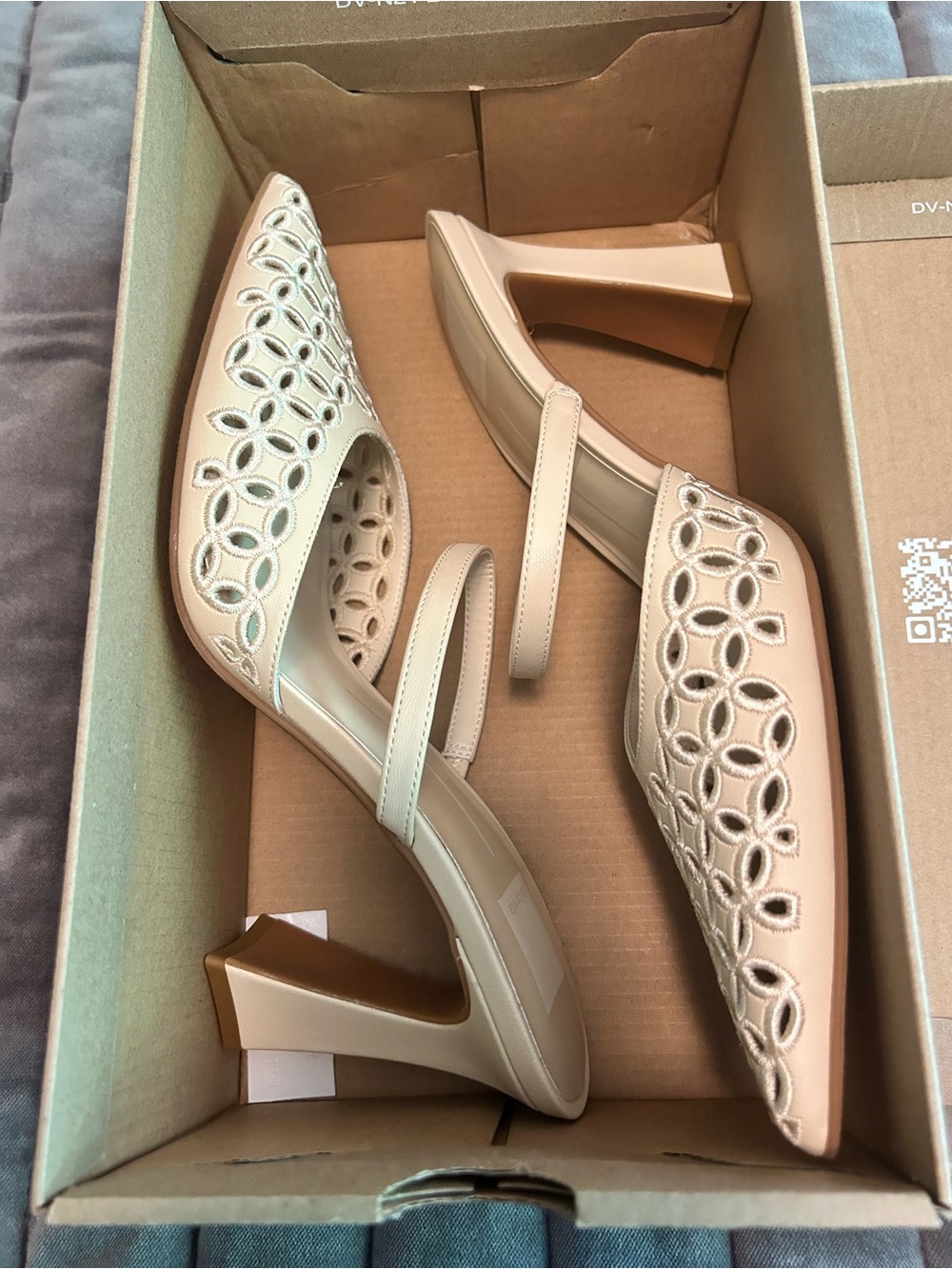 Dolce Vita Cream Pointed Mules with Embroidered Circle Cutouts - Picture 5 of 6
